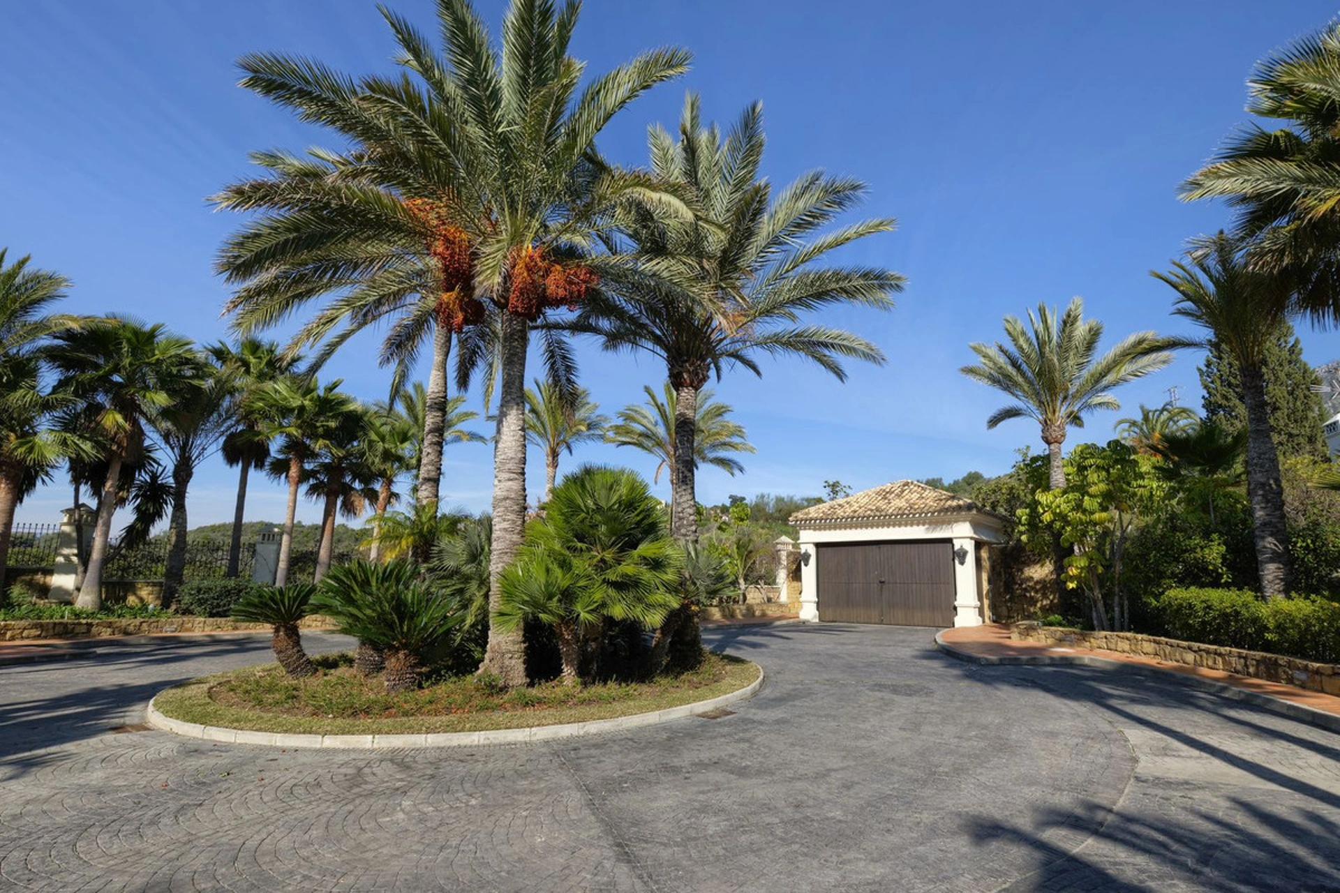 Villa for sale in Marbella Golden Mile