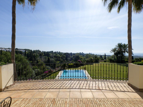 Villa for sale in Marbella Golden Mile