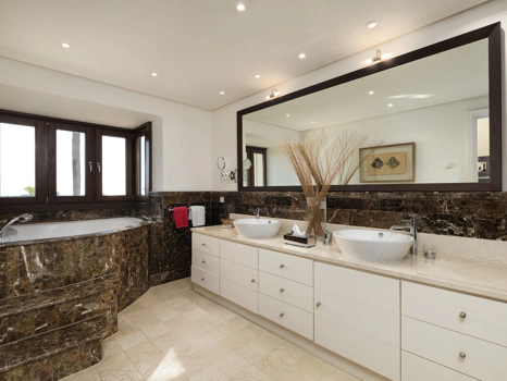 Villa for sale in Marbella Golden Mile