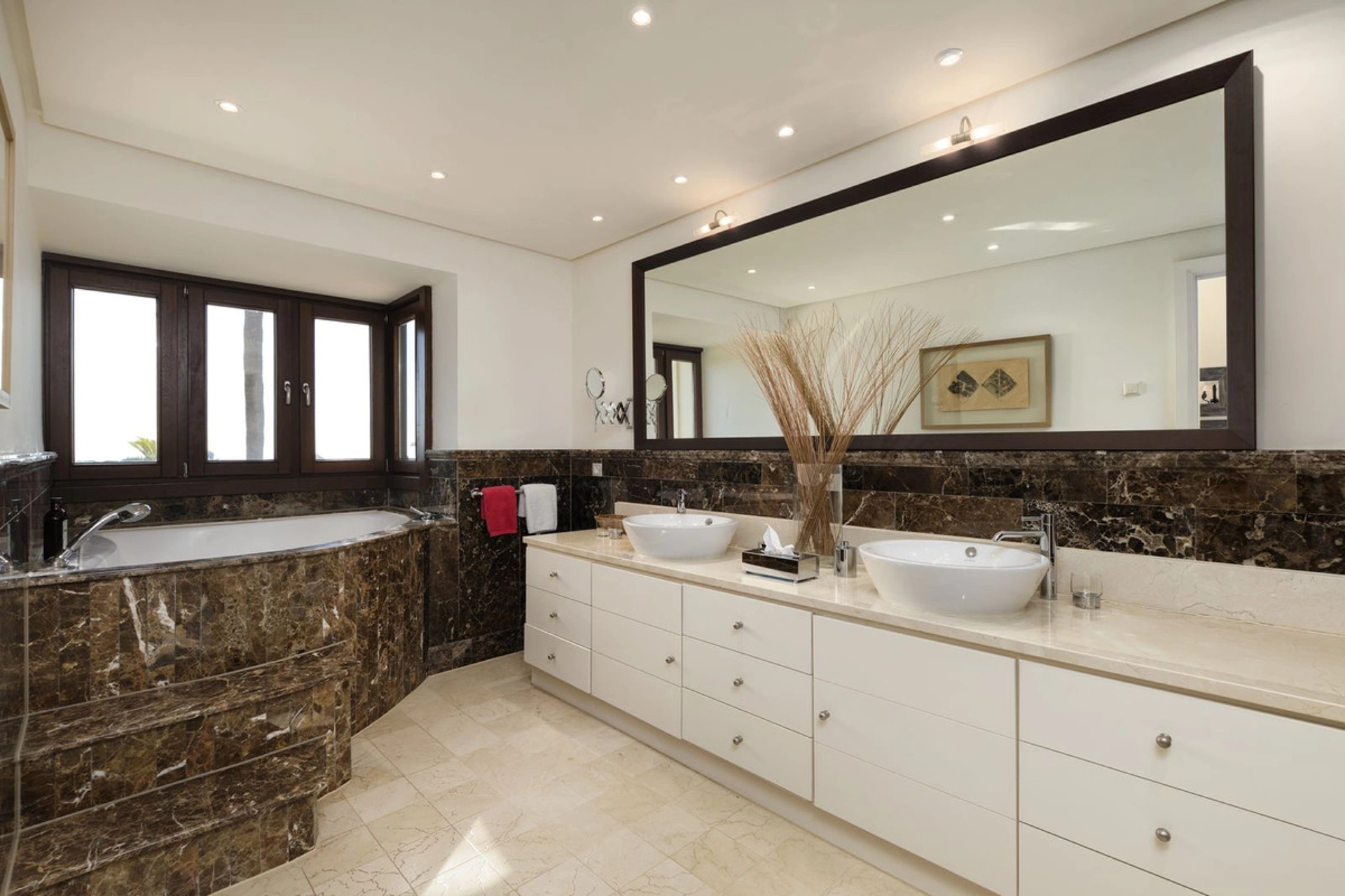 Villa for sale in Marbella Golden Mile