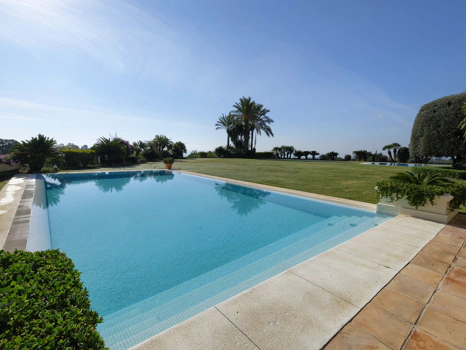 Villa for sale in Marbella Golden Mile
