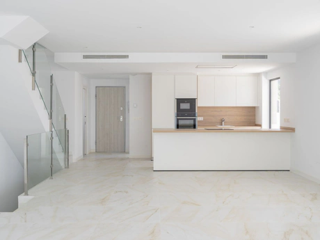 Villa for sale in Estepona