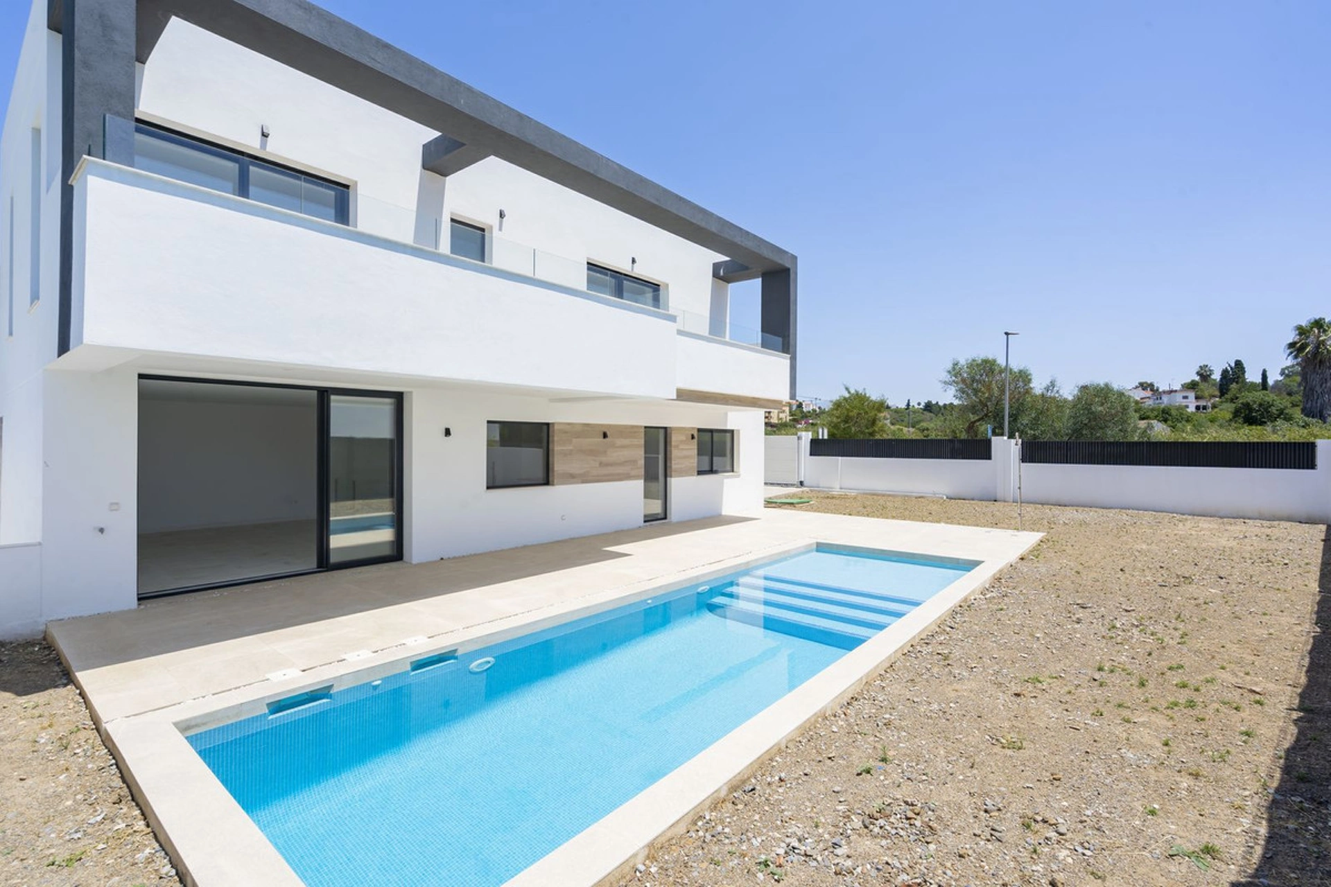 Villa for sale in Estepona