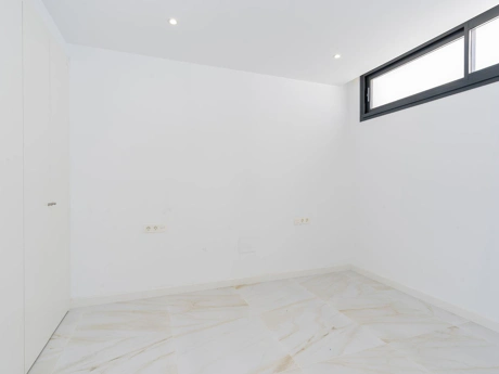 Villa for sale in Estepona