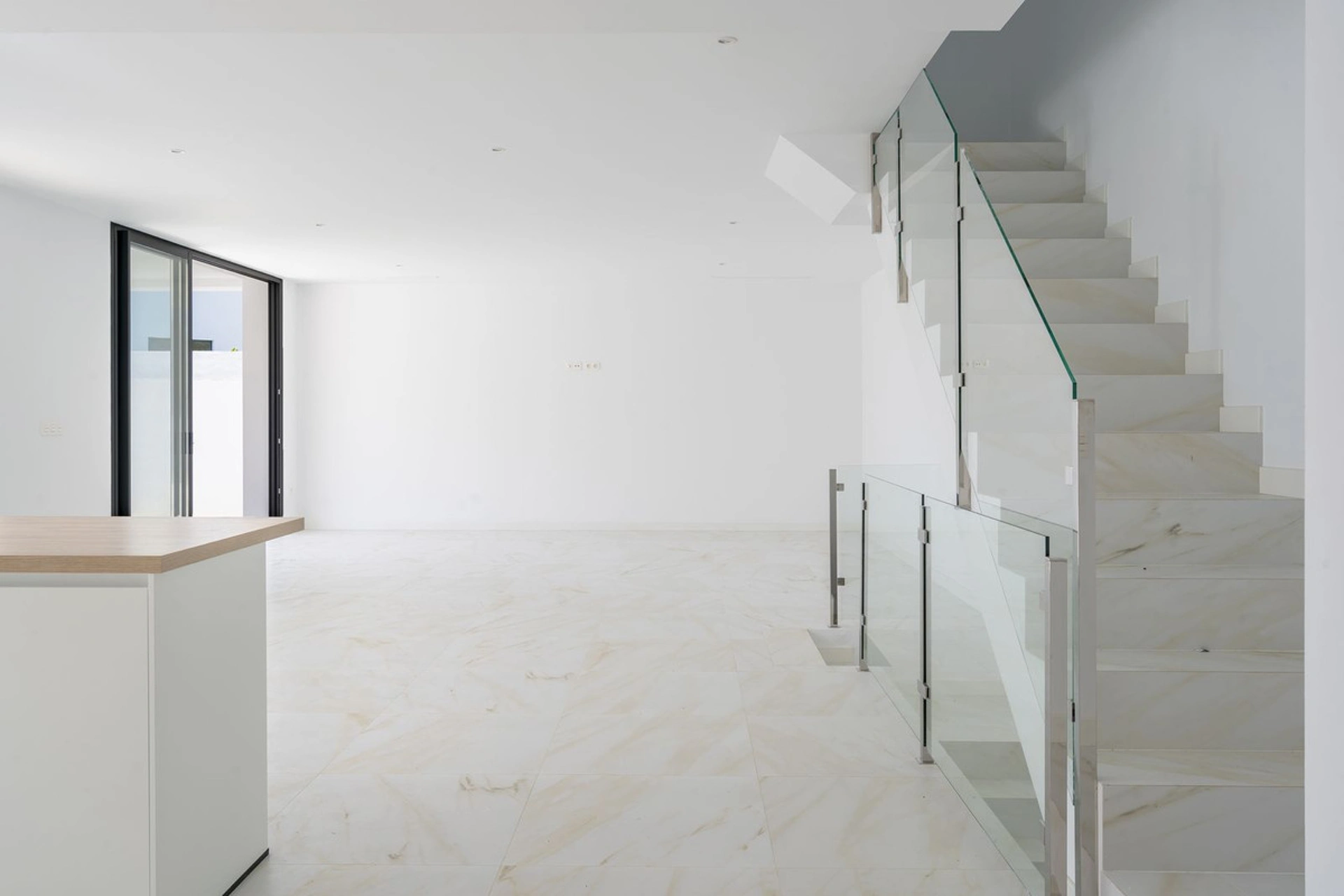 Villa for sale in Estepona