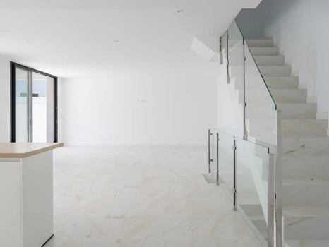 Villa for sale in Estepona