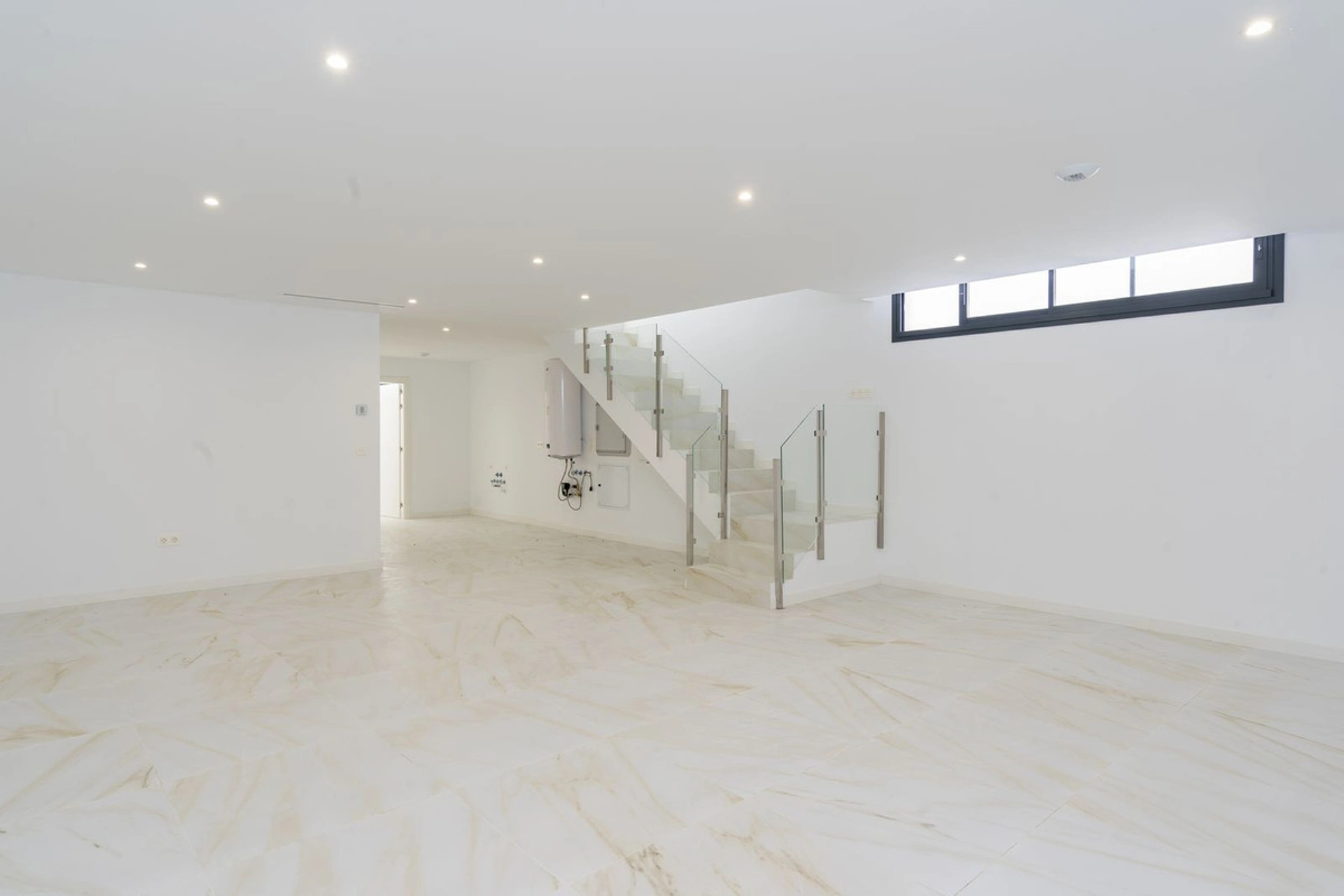 Villa for sale in Estepona