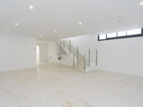 Villa for sale in Estepona