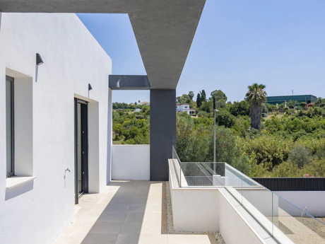 Villa for sale in Estepona