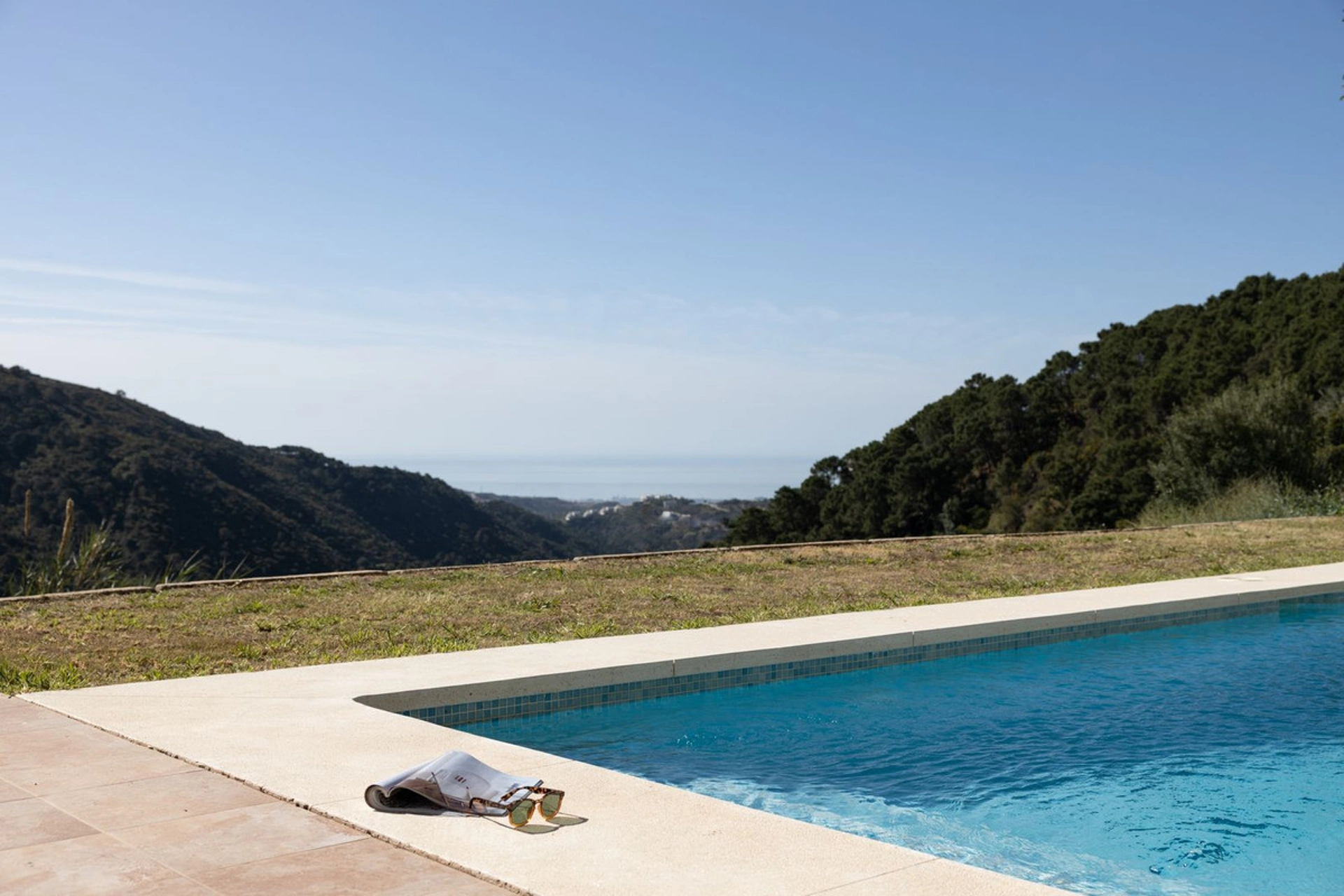 Villa for sale in Benahavis
