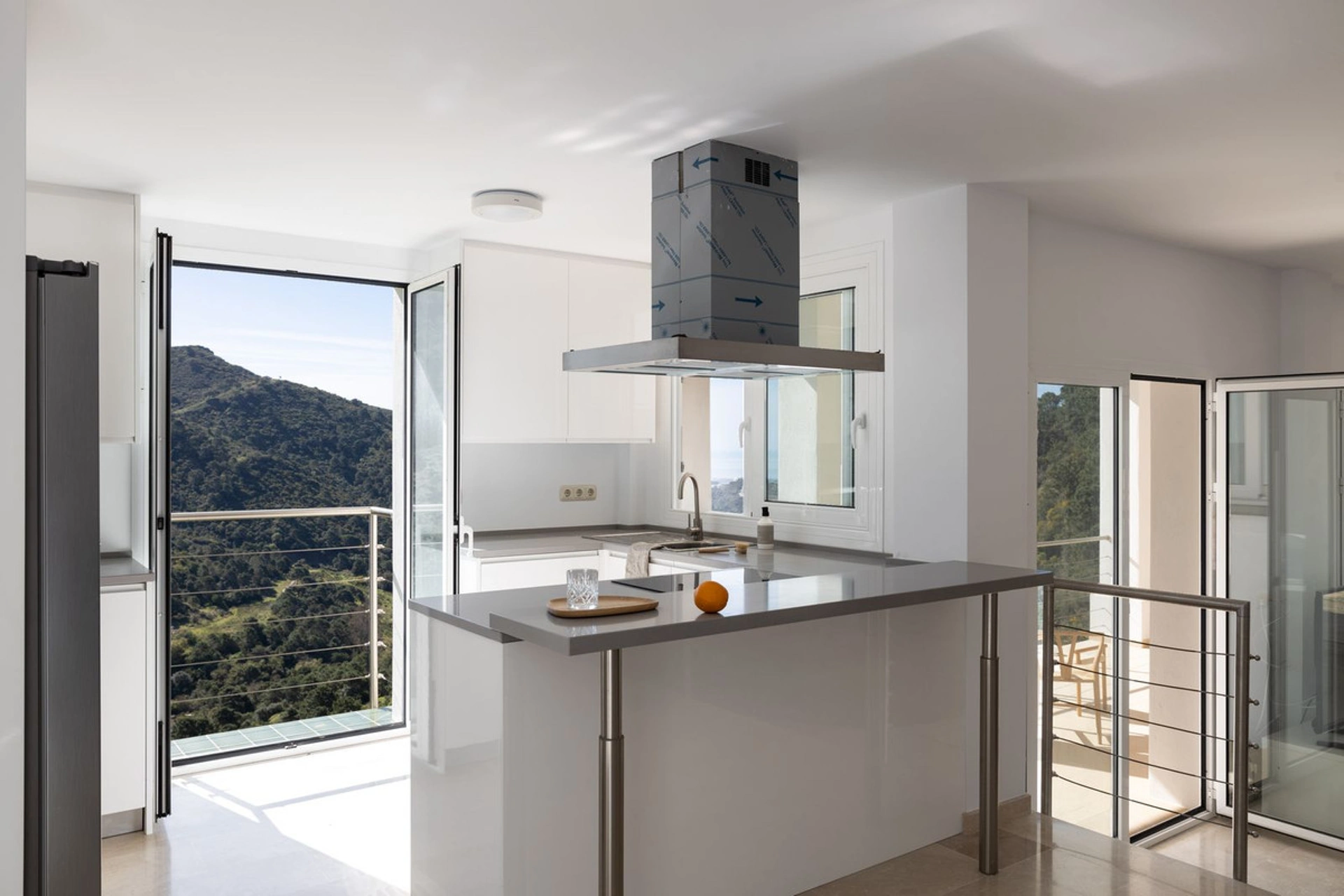 Villa for sale in Benahavis