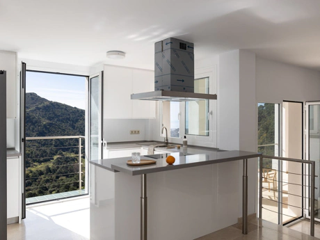 Villa for sale in Benahavis