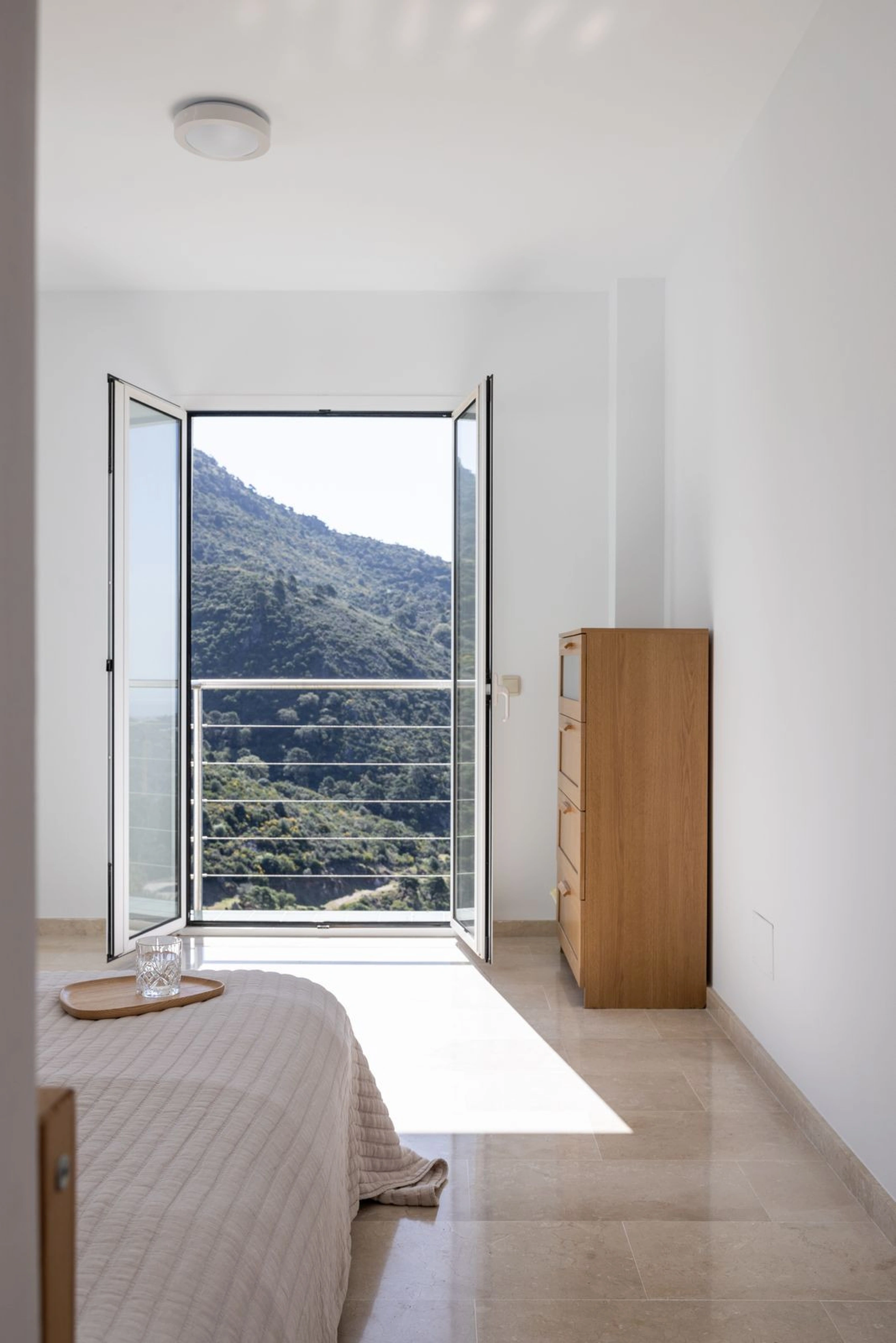 Villa for sale in Benahavis
