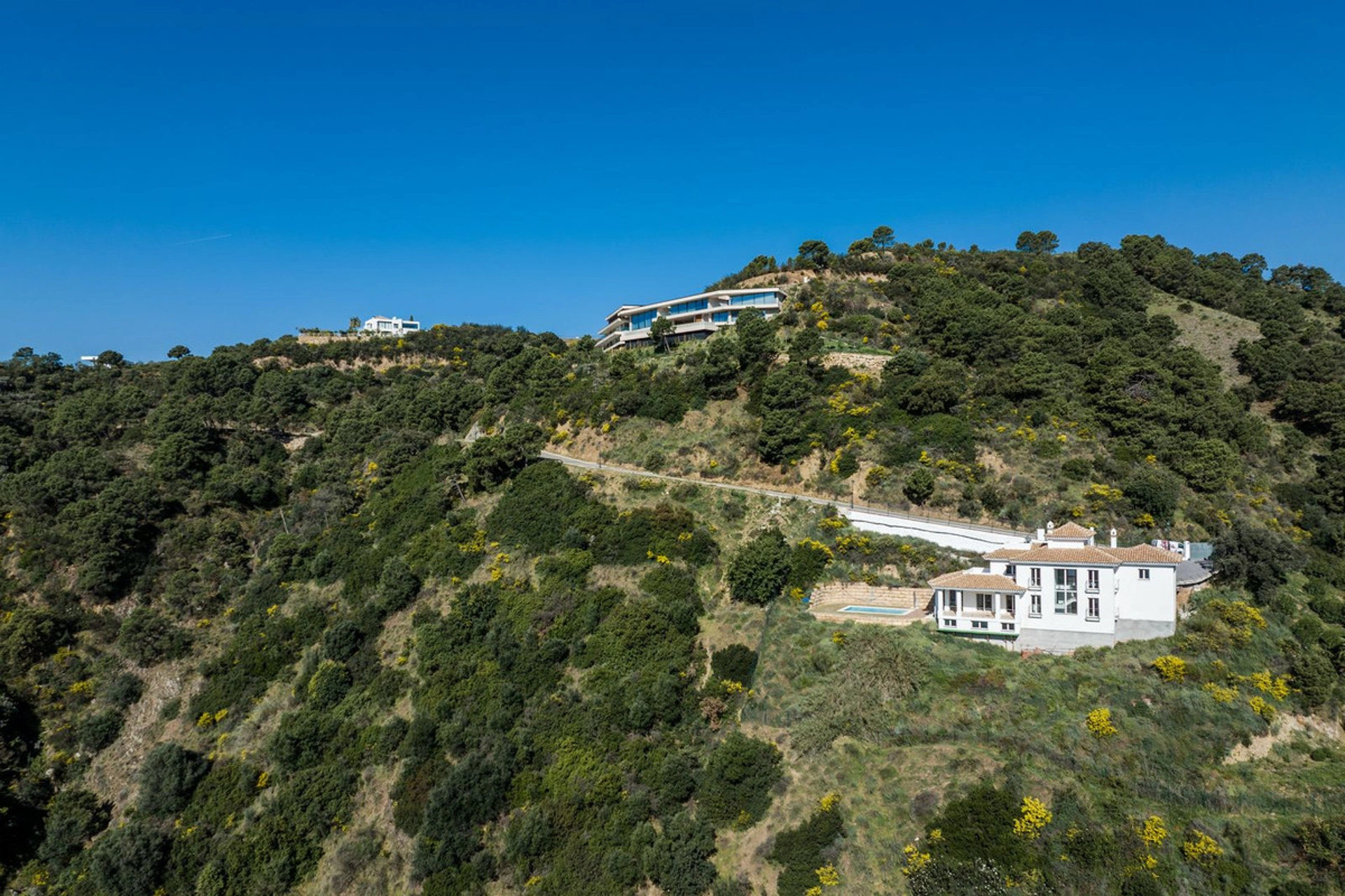 Villa for sale in Benahavis