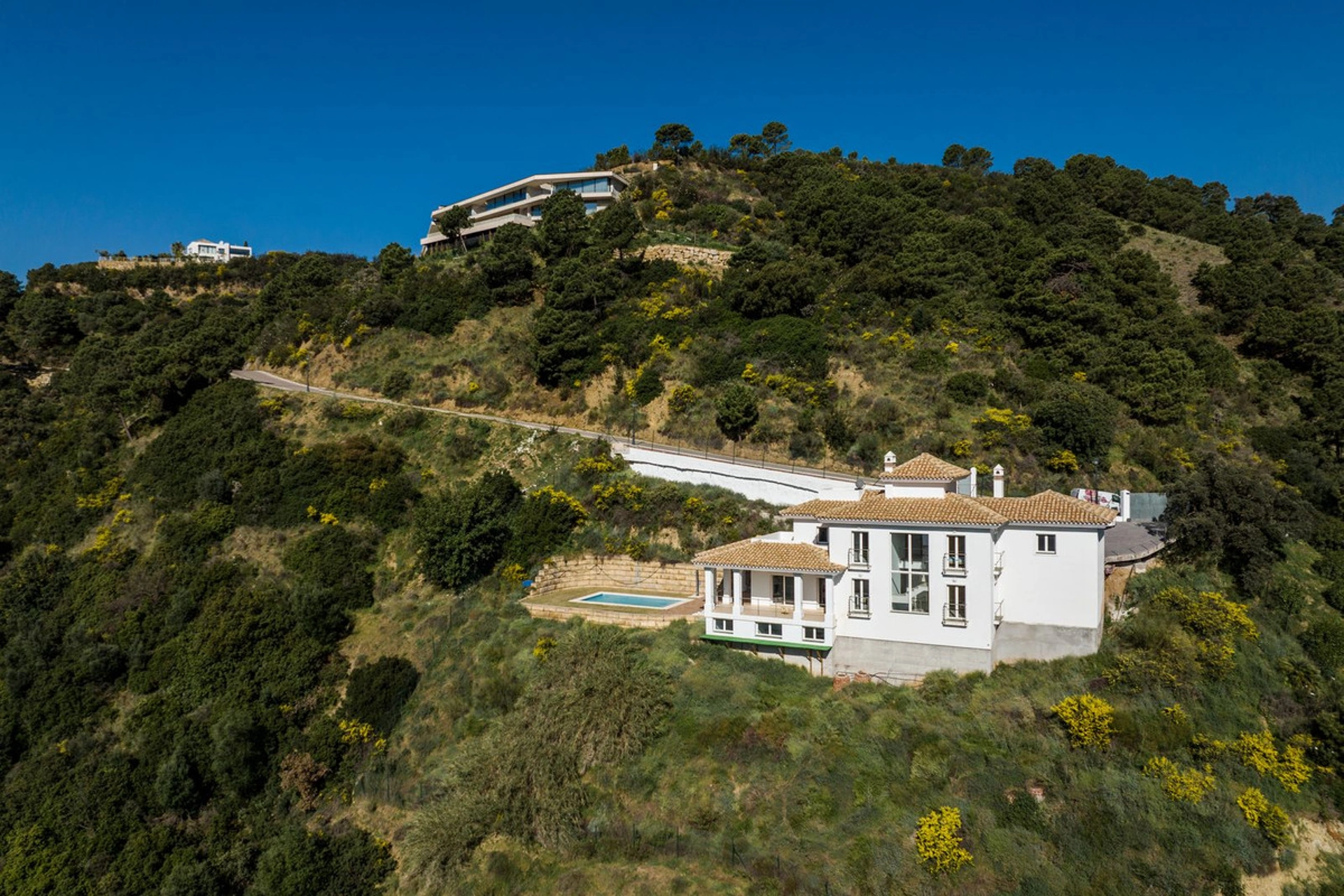 Villa for sale in Benahavis