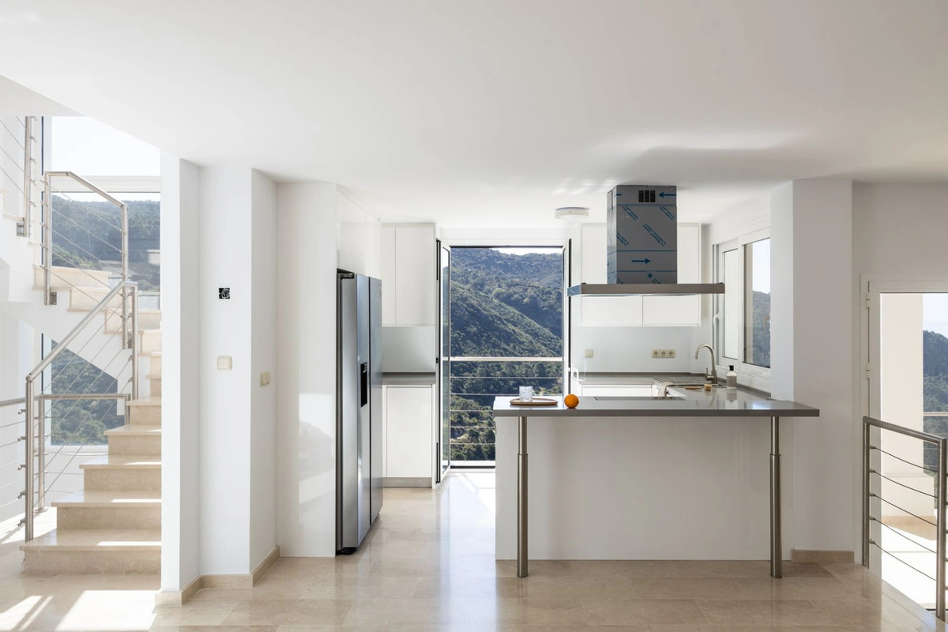 Villa for sale in Benahavis