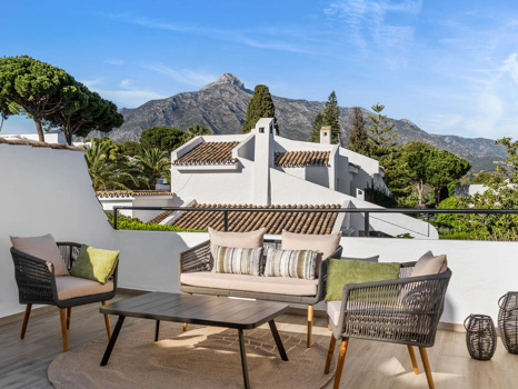 Adosado en venta en Nueva Andalucia, Marbella