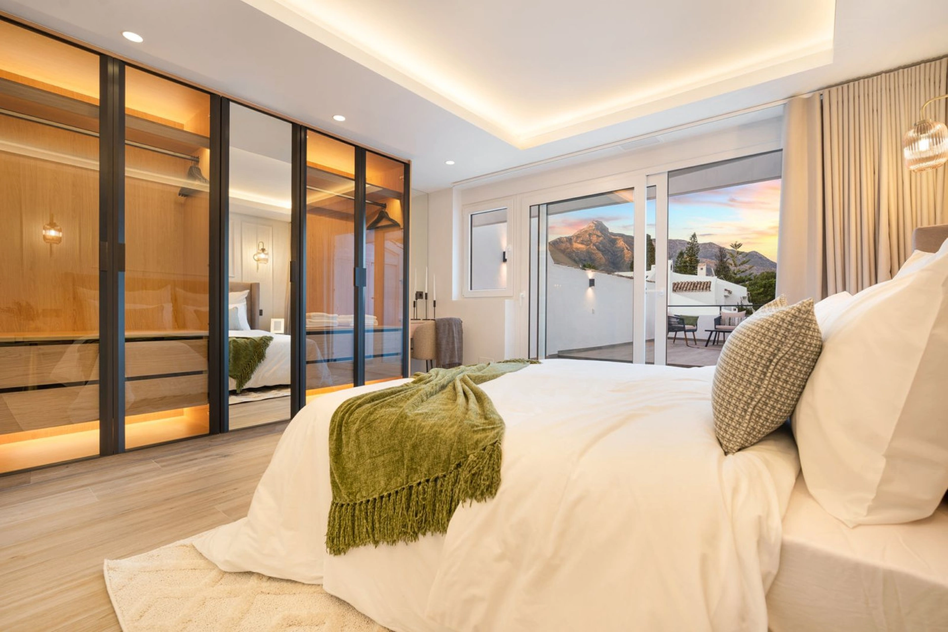 Adosado en venta en Nueva Andalucia, Marbella