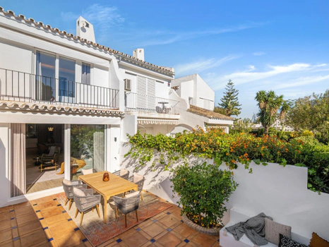 Adosado en venta en Nueva Andalucia, Marbella