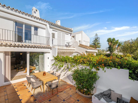Adosado en venta en Nueva Andalucia, Marbella