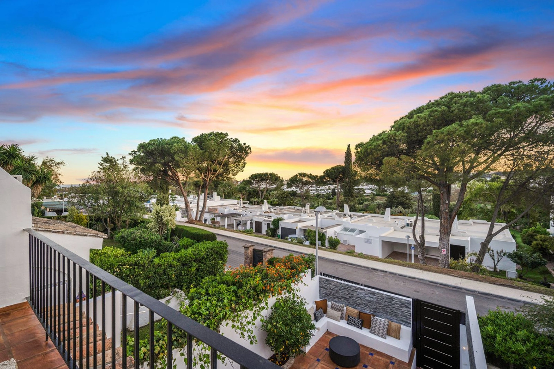 Adosado en venta en Nueva Andalucia, Marbella