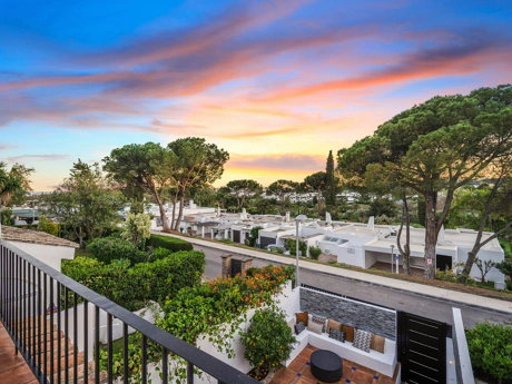 Adosado en venta en Nueva Andalucia, Marbella