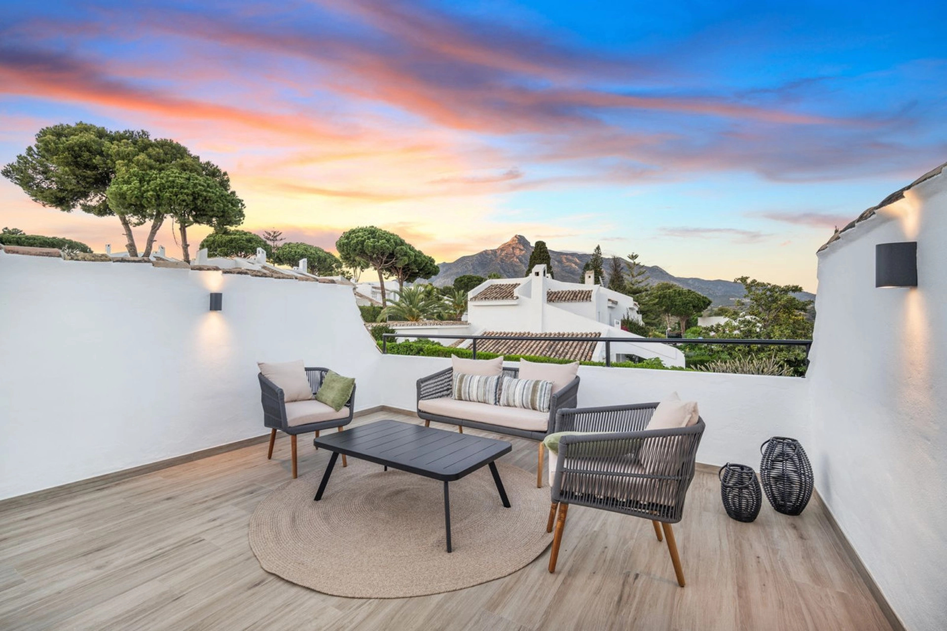 Adosado en venta en Nueva Andalucia, Marbella