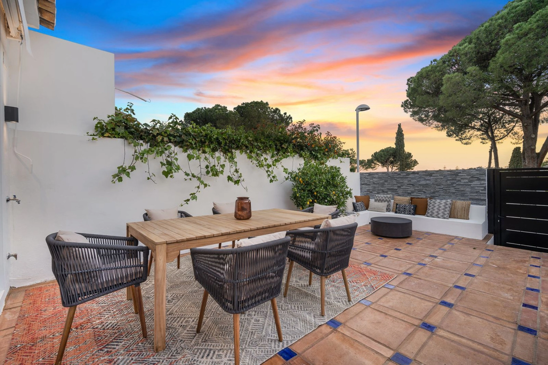 Adosado en venta en Nueva Andalucia, Marbella