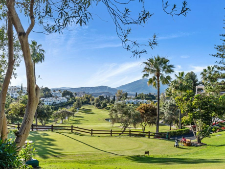 Adosado en venta en Nueva Andalucia, Marbella