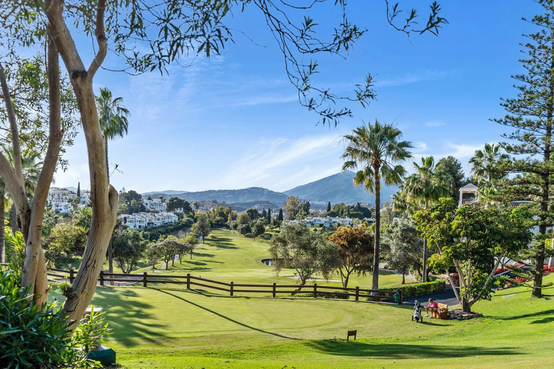 Adosado en venta en Nueva Andalucia, Marbella