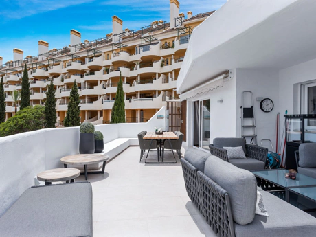 Penthouse for sale in Nueva Andalucia, Marbella
