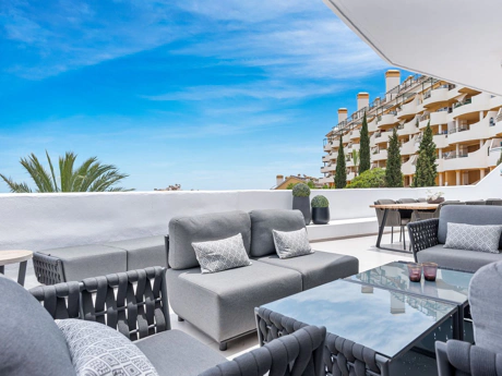 Penthouse for sale in Nueva Andalucia, Marbella