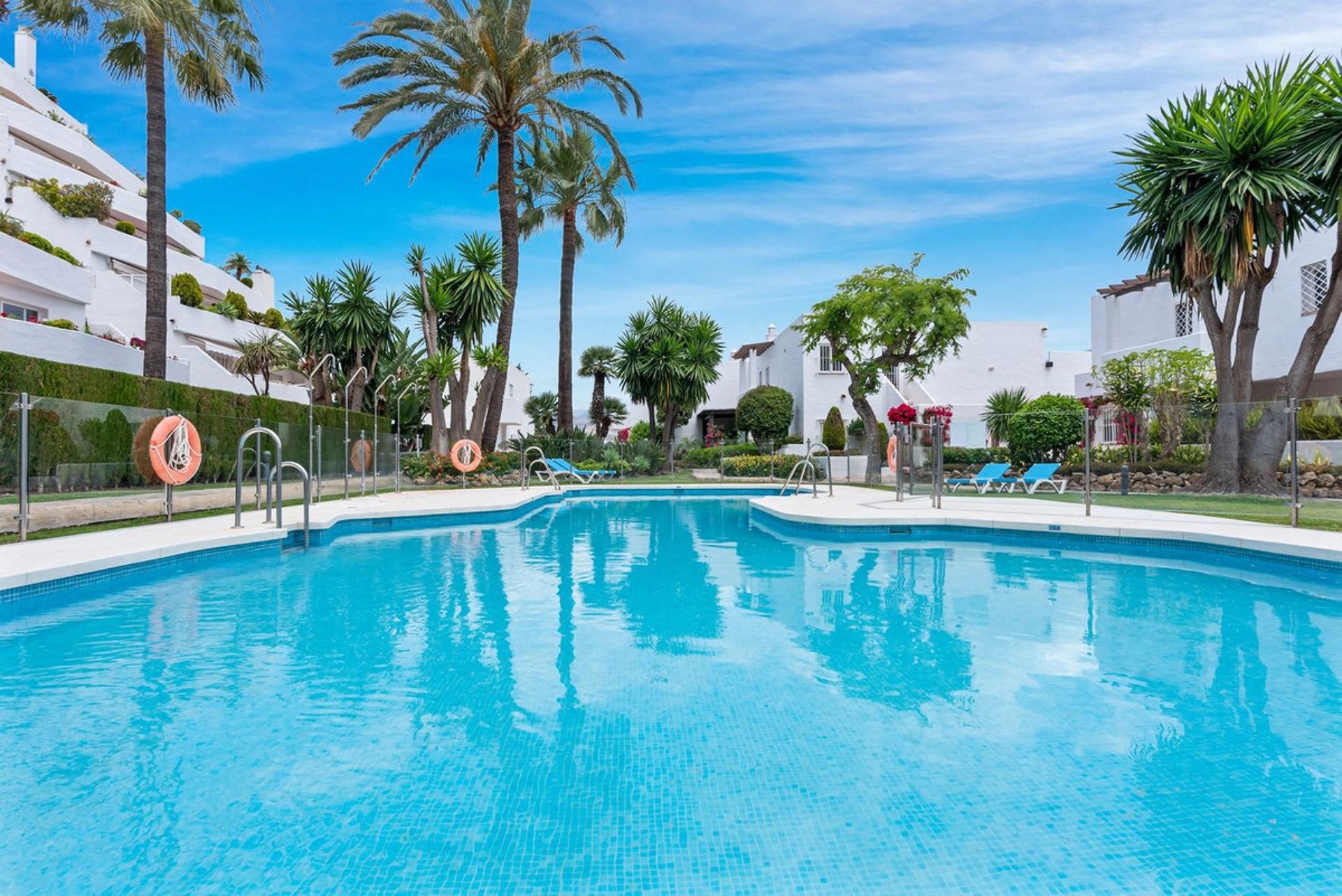 Ático en venta en Nueva Andalucia, Marbella
