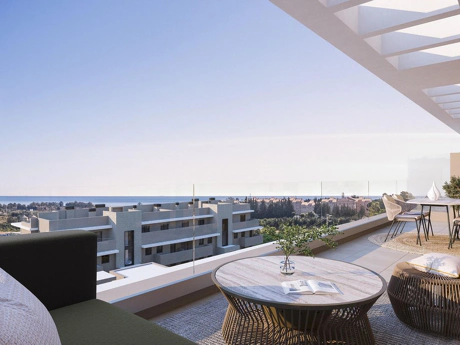 Apartment for sale in New Golden Mile, Estepona East