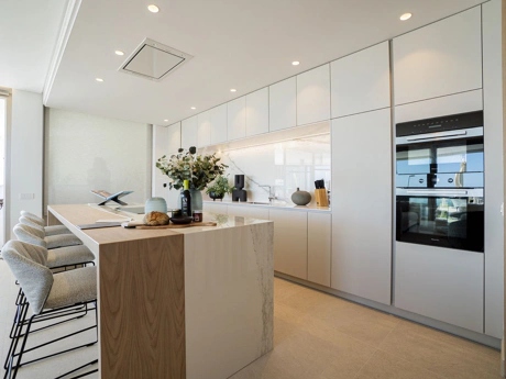 Apartment for sale in Benahavis