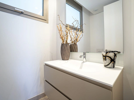 Apartment for sale in Benahavis