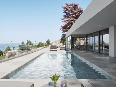 Villa for sale in Estepona