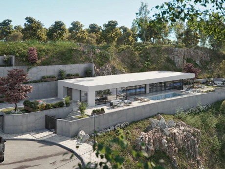 Villa for sale in Estepona