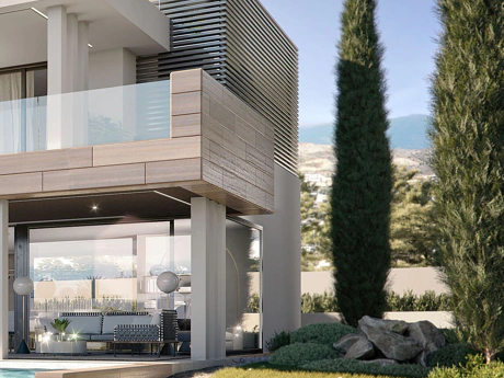 Villa for sale in Estepona
