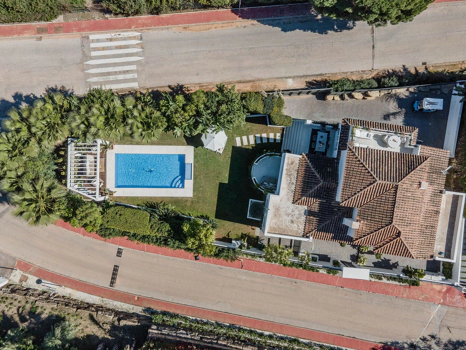 Villa for sale in Nueva Andalucia, Marbella