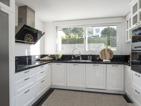 Villa for sale in Nueva Andalucia, Marbella