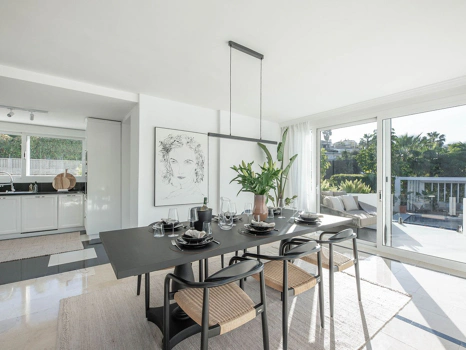 Villa for sale in Nueva Andalucia, Marbella
