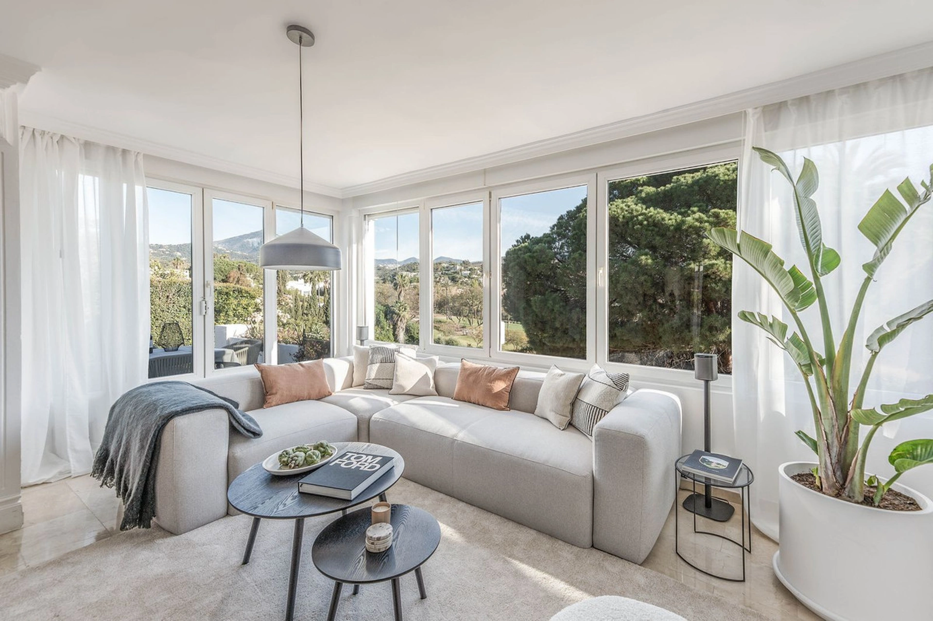 Villa for sale in Nueva Andalucia, Marbella