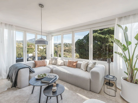 Villa for sale in Nueva Andalucia, Marbella