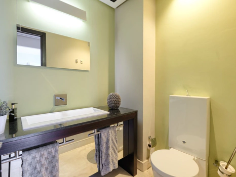 Villa for sale in Istan