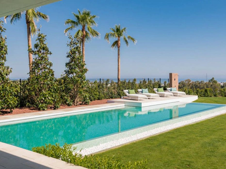 Villa for sale in Benahavis