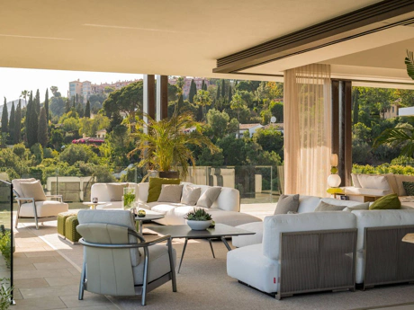 Villa for sale in Benahavis