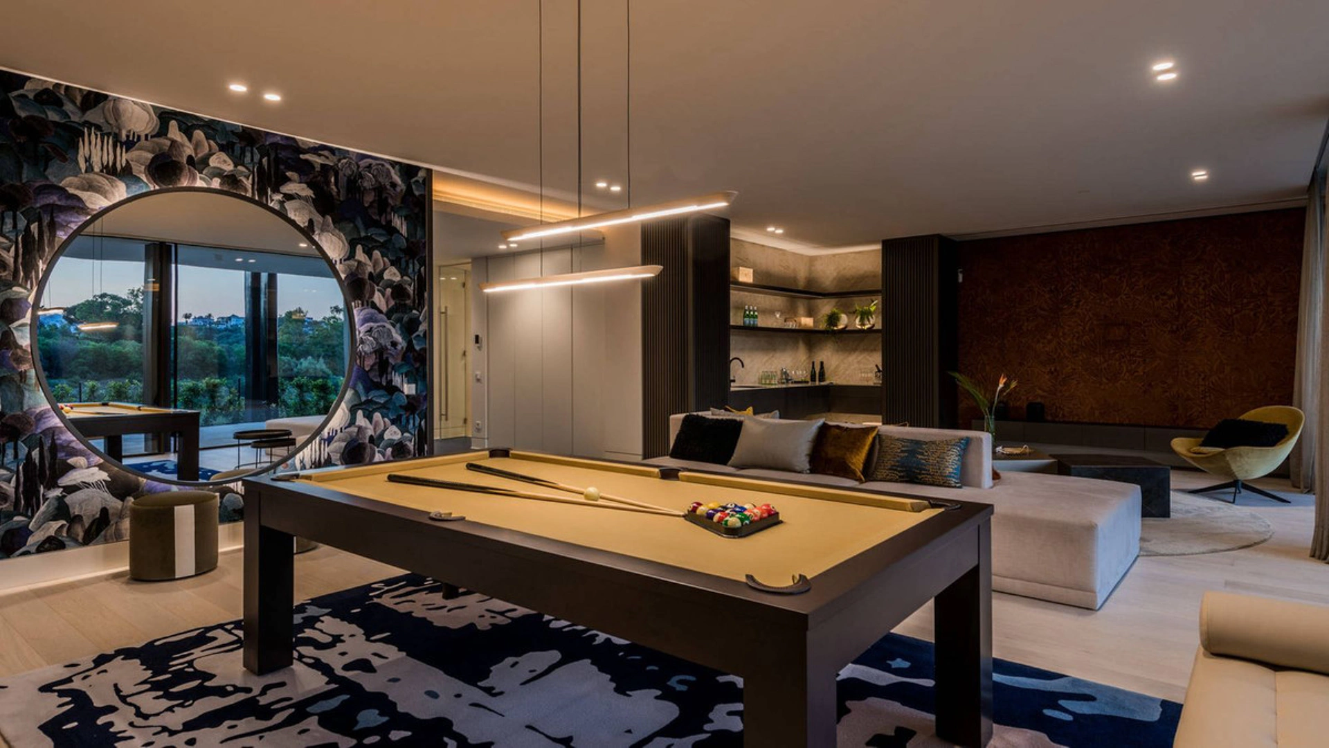 Villa for sale in Benahavis