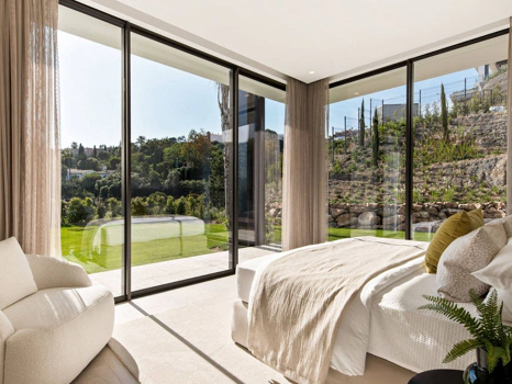 Villa for sale in Benahavis