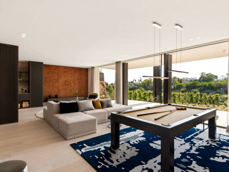 Villa for sale in Benahavis